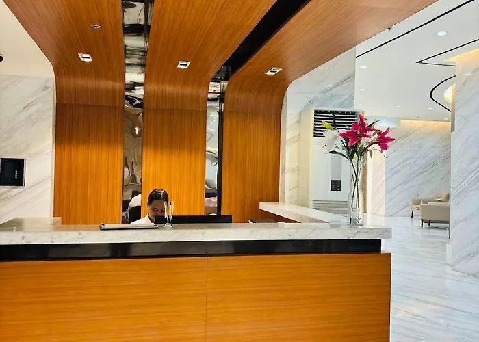 Grand View Tower - Metro Apartamento
